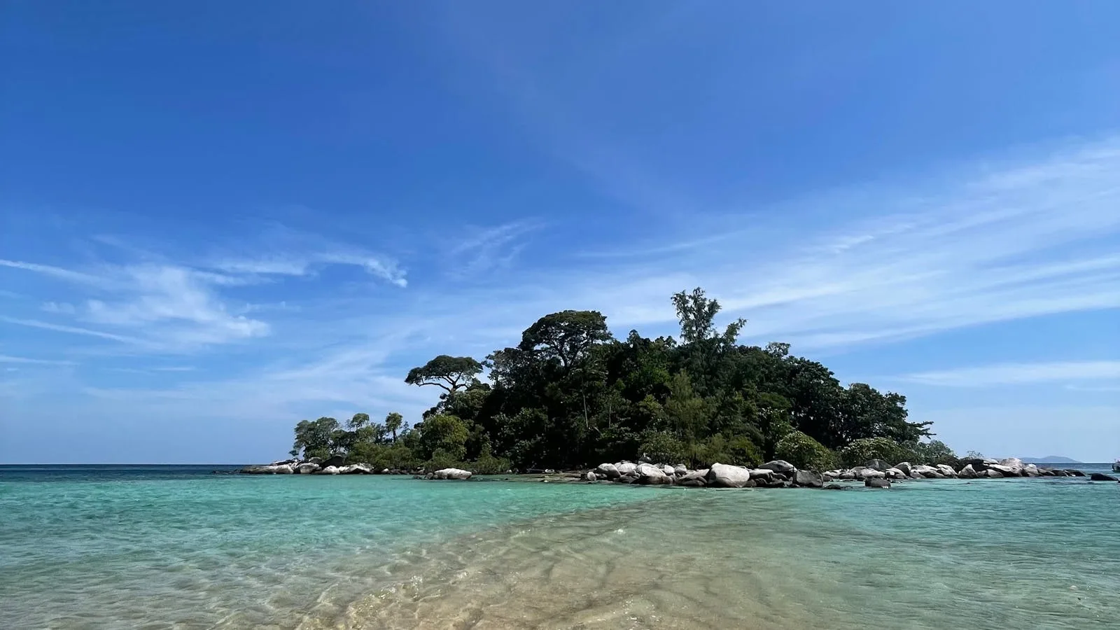 Découvrir l&rsquo;île de Redang en famille : plages, accès et conseils utiles