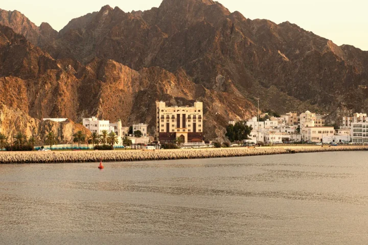 Oman en famille : désert, wadis et voyage nature avec enfants : ce qu&rsquo;il faut savoir avant de réserver