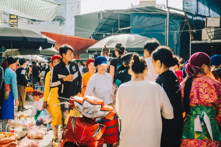 Les marchés en famille : couleurs, goûts et petits rituels à vivre ensemble