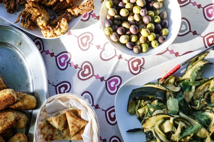 Recettes grecques à faire goûter aux enfants : par où commencer sans se compliquer la vie