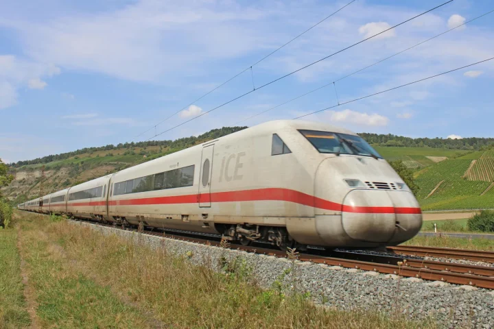 Annuler un billet de train : ce qu&rsquo;on peut récupérer et ce qu&rsquo;on perd vraiment