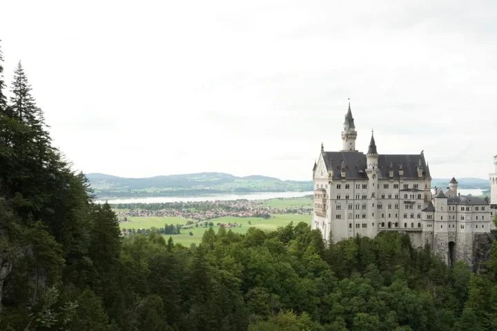 Neuschwanstein en famille : bonne idée ou piège à touristes ?
