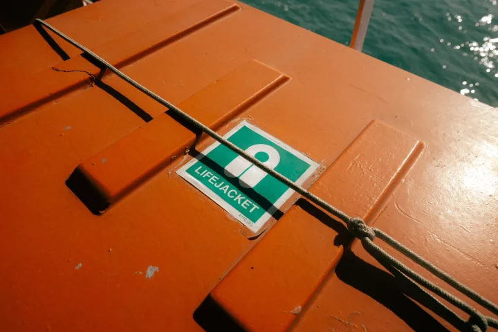 Trousse de voyage avec enfants : ce qu&rsquo;on emporte vraiment, ce qu&rsquo;on peut laisser